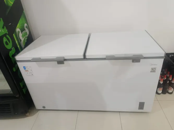 Freezer horizontal