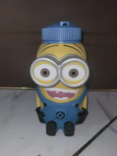 Garrafa minions universal studios