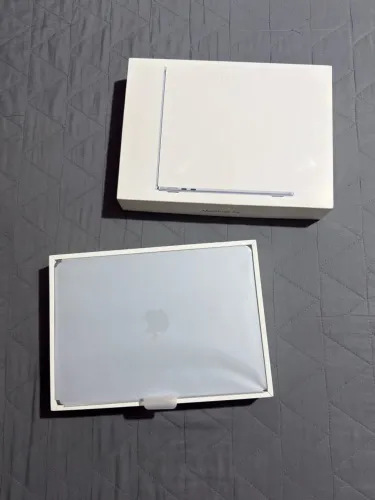 MacBook Air M4