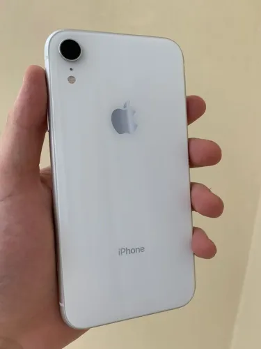 iPhone XR Branco 64GB - Tela Trincada + Câmera S/ Lente | TROCO XR Carcaça 17 Pro 