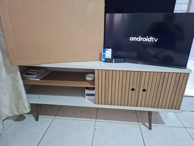 32 POLEGADA ANDROID 4K BORDA INFINITA BLUETOOTH 600 CANAIS FAÇO ENTREGA DEIXO INSTALADA