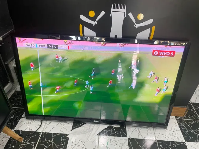 Vendo tv LG 55 polegadas top de linha em estado de nova obs não e smartv R$ 1050,00