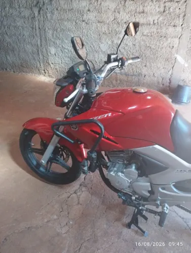 R$12. mil ano 2011/2012 moto muito boa