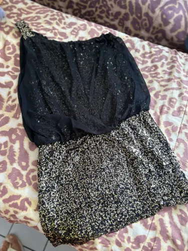 Vestido brilho (M) novo