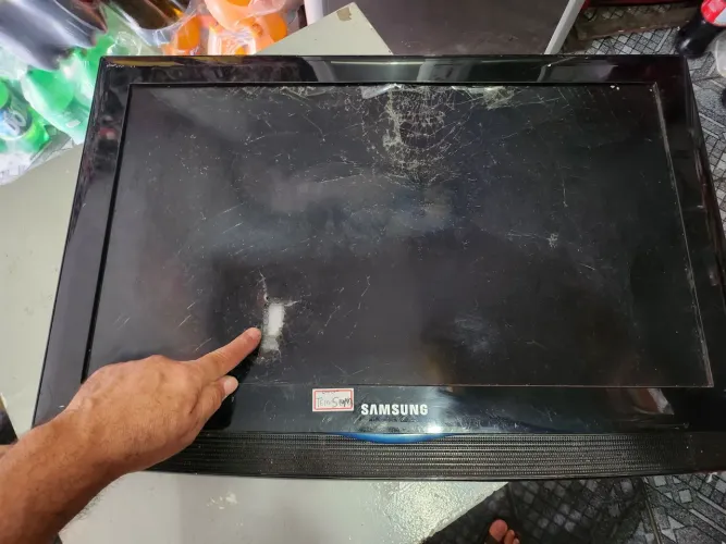 As duas placas pra tv samsung LN26B350F1,funcionando. 