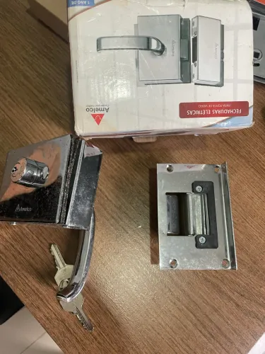 Fechadura eletrônica