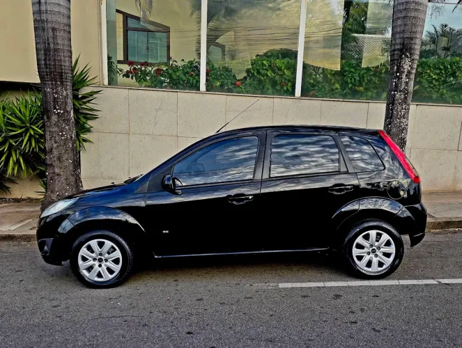 Ford Fiesta SE 1.6 8V Flex 5P 2014