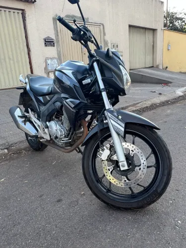 CB 250F Twister 