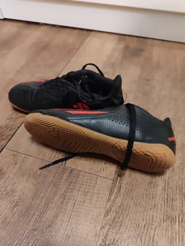 CHUTEIRA ADIDAS FUTSAL - TAM 29