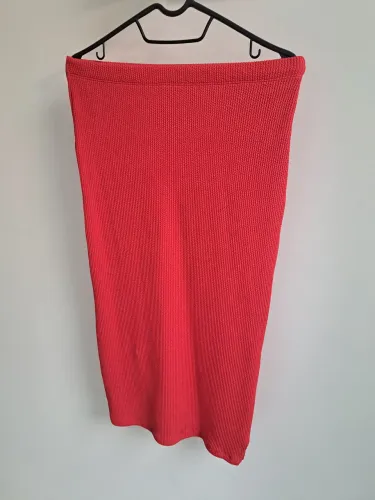 Vestidos e Macacões semi novos