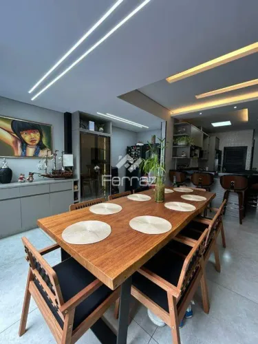 Casa à venda, 3 quartos, 3 suítes, 2 vagas, Jardim Patrícia - Uberlândia/MG