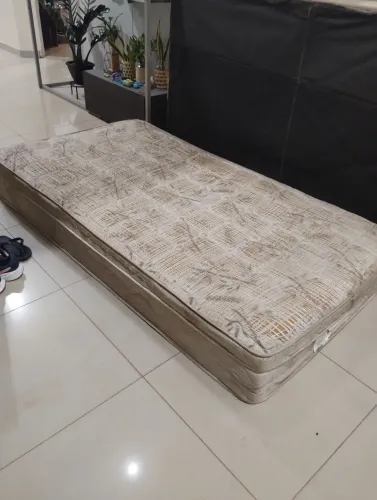 Cama de solteiro