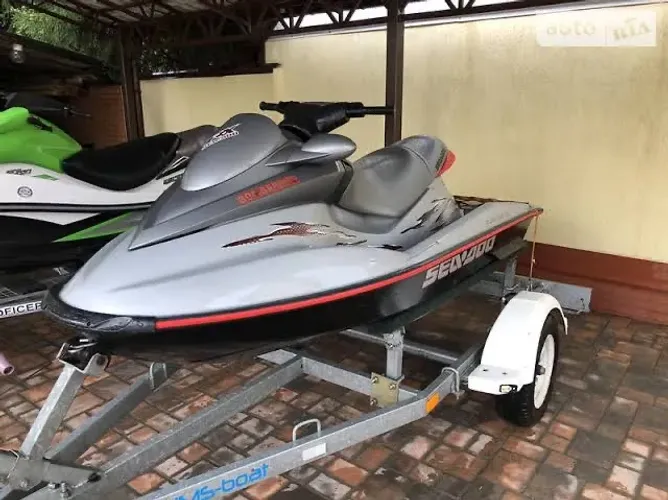 Jet Ski Seadoo Bombardier (CASCO sem motor)