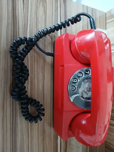 Telefone retro vermelho