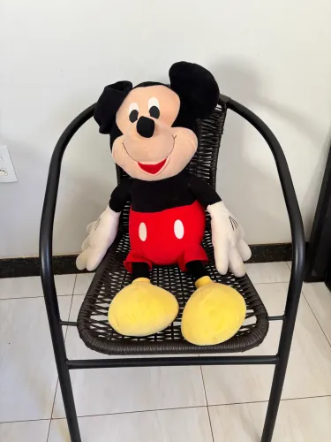 Mickey Mouse de pelúcia