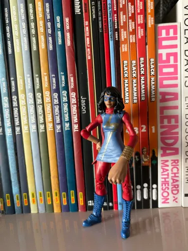 Miss Marvel - Linha Marvel Legends