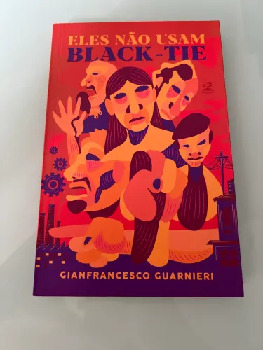 LIVRO ELES NAO USAM BLACK-TIE