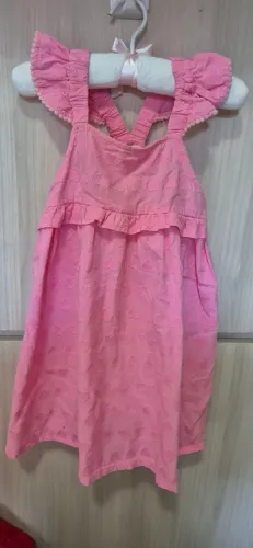 Vestido Rosa bordado corações Tam 03 Poim
