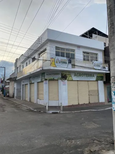 Aluga-se um salão comercial no primeiro andar em Itabaiana, Sergipe 