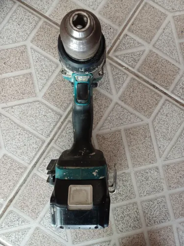 Parafusadeira profissional makita