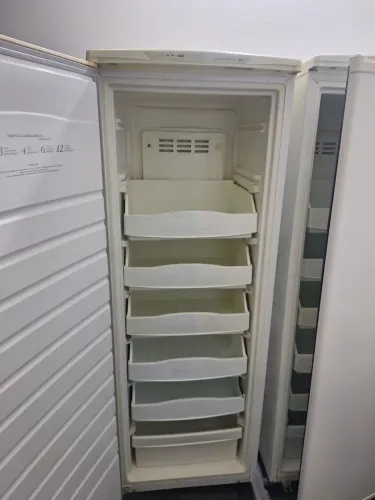 Freezer/Refrigerador para congelados 