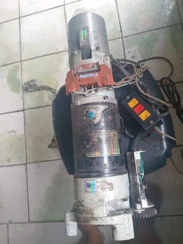 Motor para portão em perfeito estado
