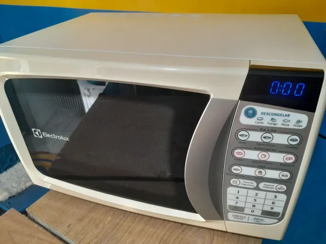 Microondas eletrolux 25lts com garantia