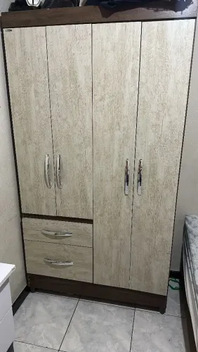 Guarda roupa 4 portas