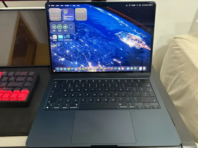 MacBook Air M3 13? (2024) 8GB | 256GB | Midnight | Excelente Estado