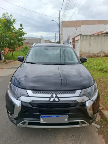 Mitsubishi Outlander HPE-S 2.2 Diesel 4X4 Aut. 2019