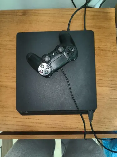 Playstation 4 - 1 controle - 500gb - NA CAIXA! 