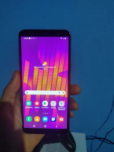 Samsung j8