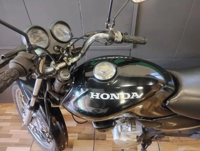 CG 125 ANO 2006 LINDA MOTO / ENT. $ 900, + 18 X $ 528, (CARTÃO DE CRÉDITO)
