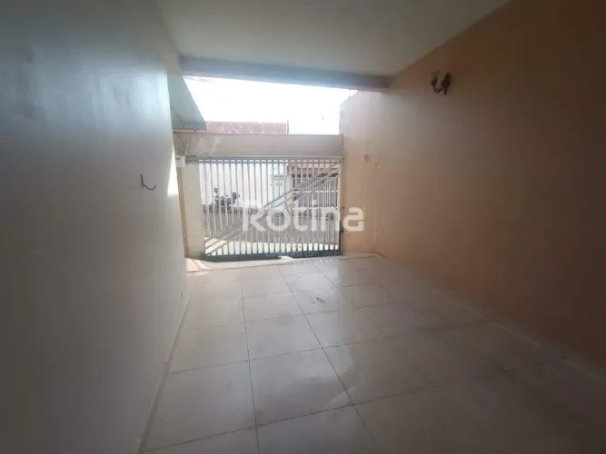 Casa para alugar, 4 quartos, Bom Jesus - Uberlândia/MG - Rotina Imobiliária