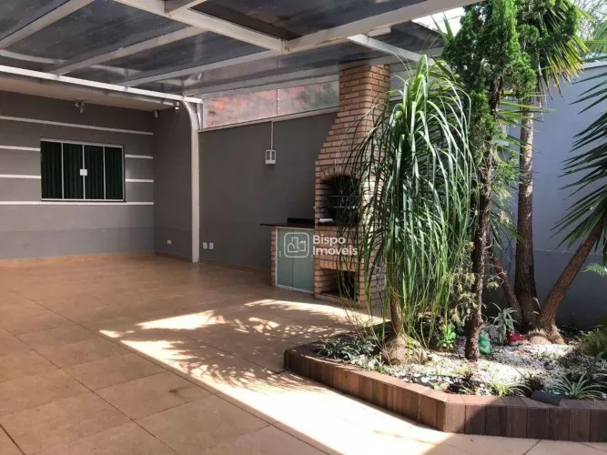 Casa com 2 dormitórios para alugar, 72 m² por R$ 2.965,57/mês - Jardim Bertoni - Americana