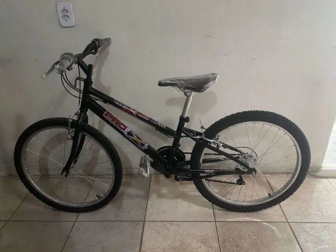 Bicicleta semi nova