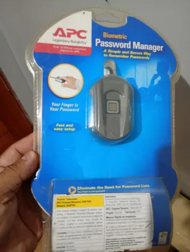Leitor de impressões digitais APC Biopod Timework