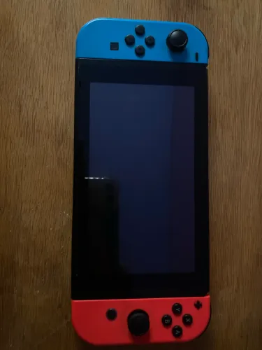 Nintendo switch semi novo