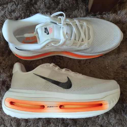 Nike Vomero Premium