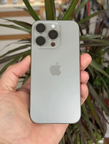 Vendo iPhone 16 pro 128 GB