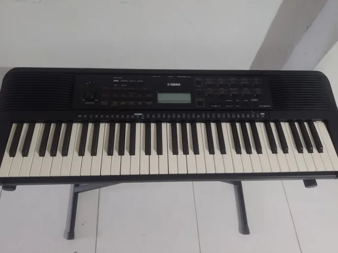 Teclado Yamaha PSR-E273
