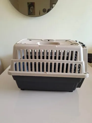 Vende-se Caixa de transporte animal