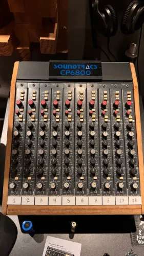 Pre amp Soundtracks CP6800 SSL
