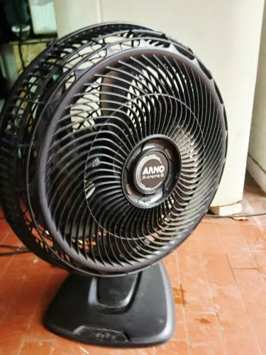 Ventilador ARNO de 40"cm Semi Novo SUPER ventilação não pdend entregar Ac.Cart