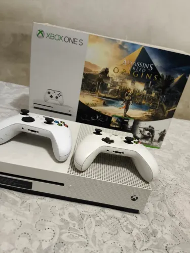 ? XBOX ONE S + 2 CONTROLES ORIGINAIS ?