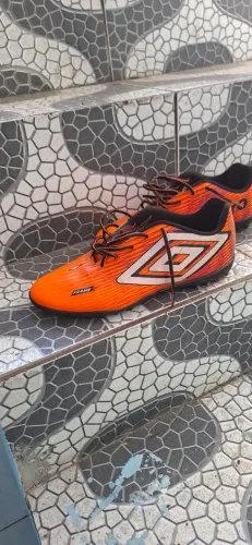 Chuteira umbro frame laranja