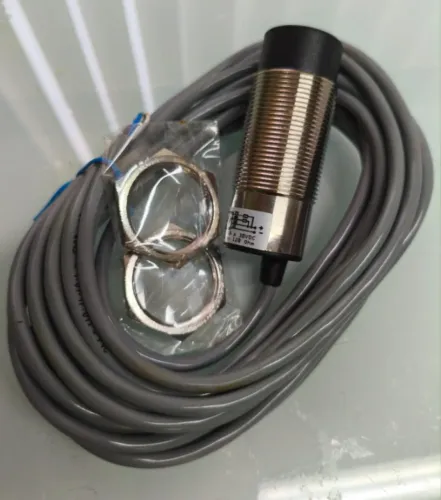 Sensor de Curso Digimec com cabo longo modelos nas imagens