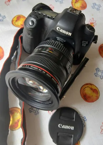 CÂMERA CANON 6D COM LENTE SÉRIE L 24x105mm