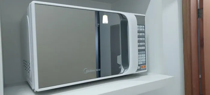 FORNO MICRO-ONDAS 20 LTS MIDEA
