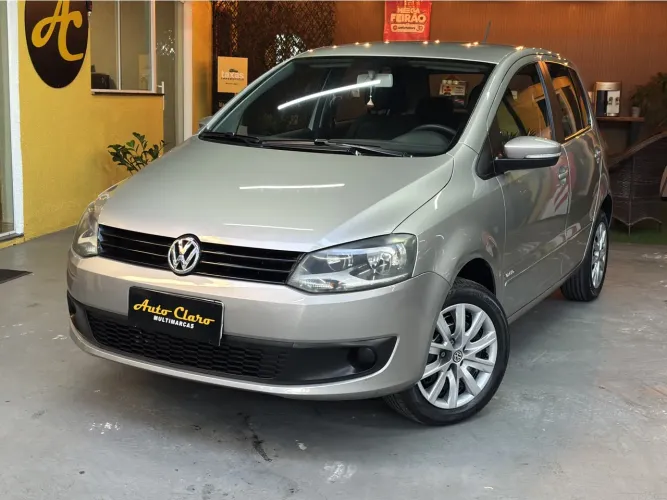 Volkswagen Fox 1.0 MI Total Flex 8V 5P 2014